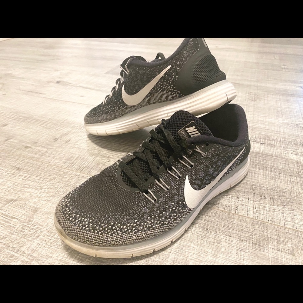 Nike Shoes size 7.5